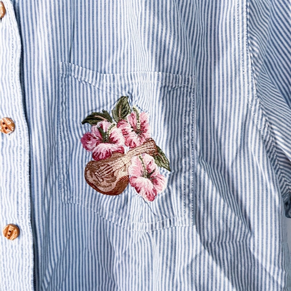 SOLUTIONS Original Striped Shirt - Light Blue & White size large - Picture 4 of 5
